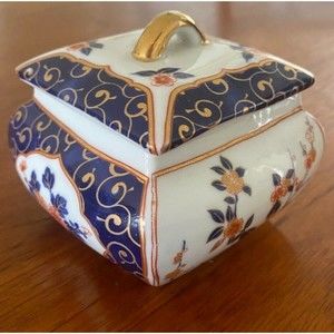 Vintage OMC Japan Porcelain Trinket Jewelry Box 4" White Blue Floral with Lid